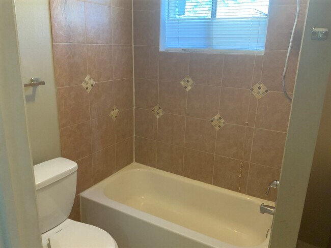 Building Photo - 4906 Monteith Dr