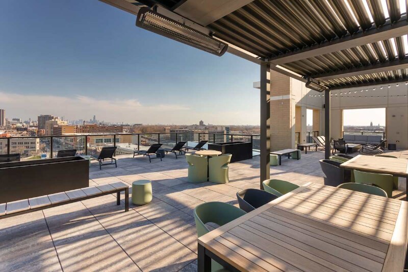 Building Photo - 4600 N Broadway