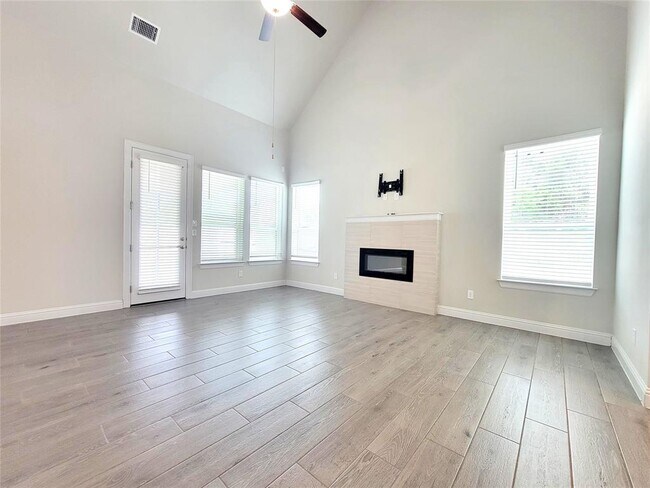 Building Photo - 601 C-Bar Ranch Trl