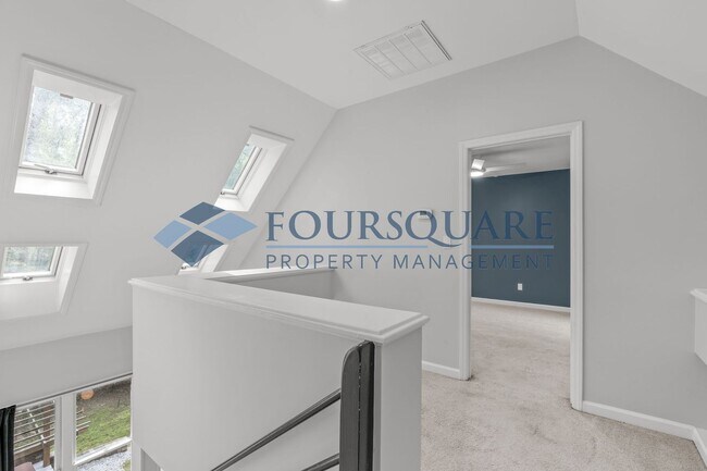 Building Photo - Single Family | One-acre lot in Powell Far...