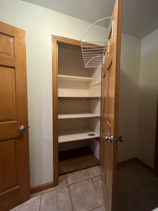 Building Photo - 3/2.5/2 Charming home in Minden!