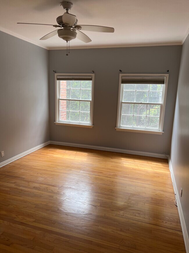 Bedroom - 125 N Harper Ave