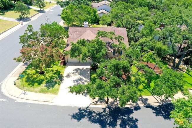 Building Photo - 6010 Salton Dr