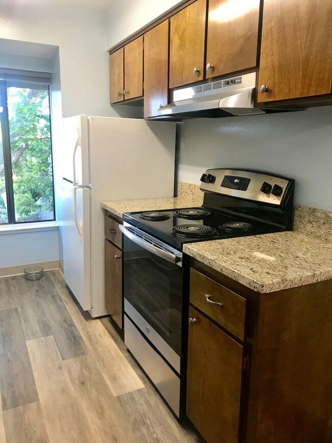 Building Photo - Capitola 1 bedroom, 1 bath Upstairs Unit