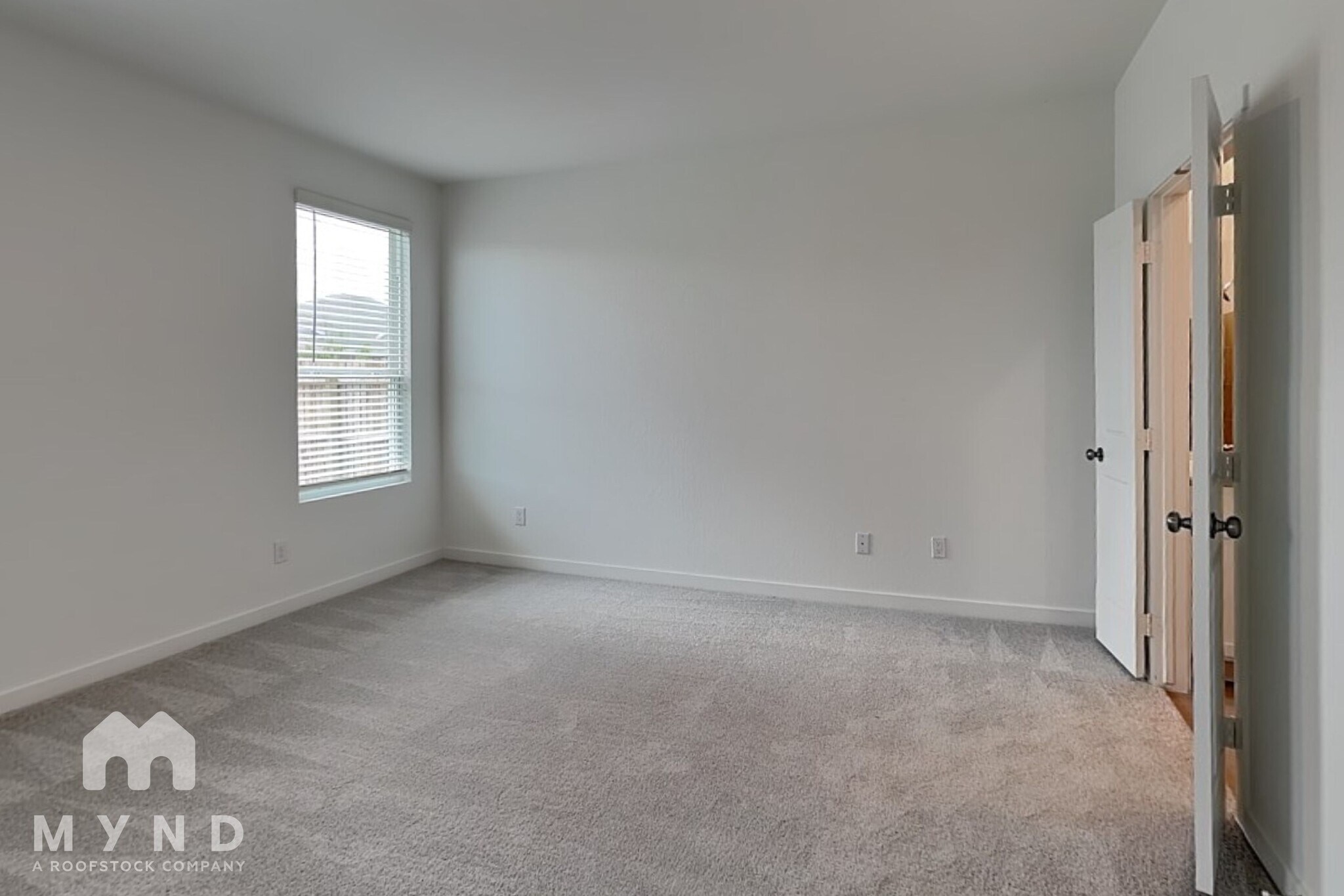 Building Photo - 10559 Ysasmendi Rdg