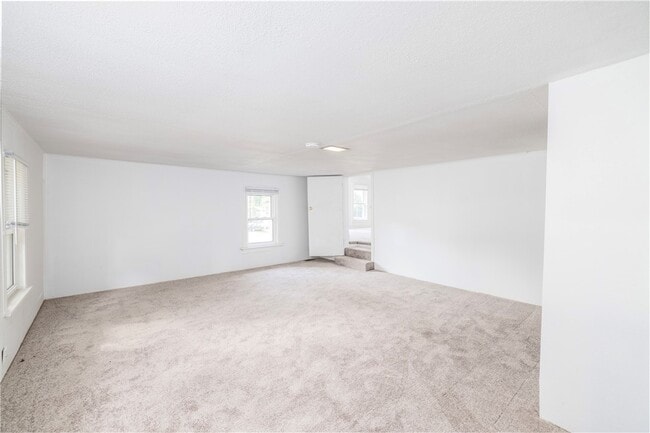 Building Photo - 859 Clevenger Rd