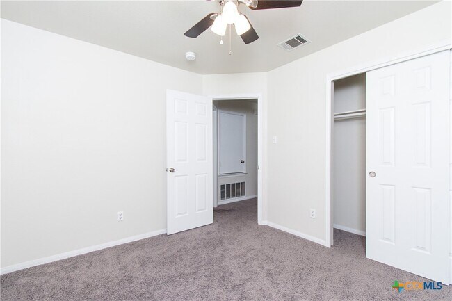 Building Photo - 505 E Orion Dr