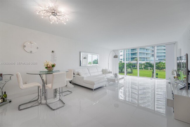 Building Photo - 10275 Collins Ave