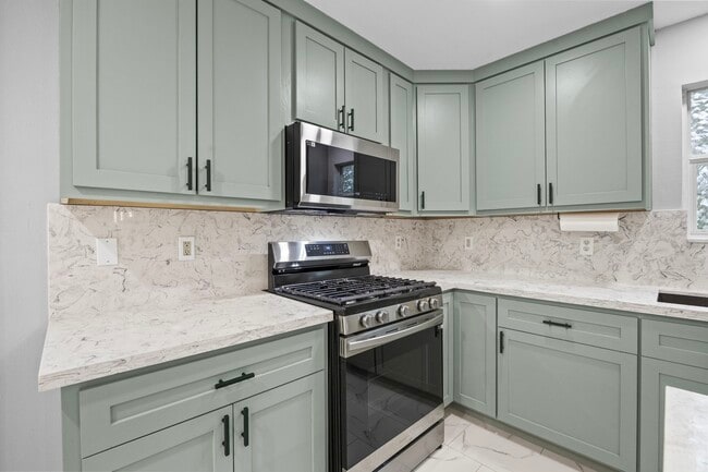 Building Photo - 4500 Upland Cir Dr
