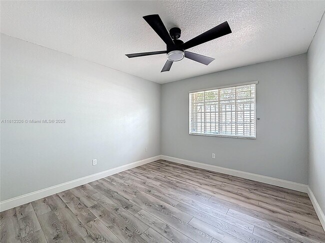 Building Photo - 17372 NW 76th Ct