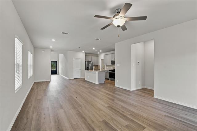 Building Photo - 810 Honeydew Ln