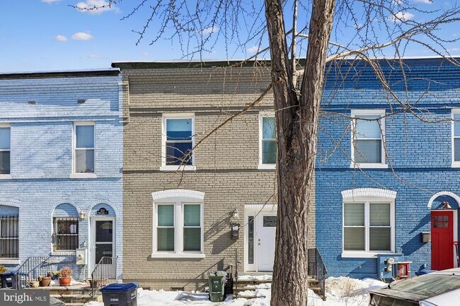 Building Photo - 1226 Carrollsburg Pl SW