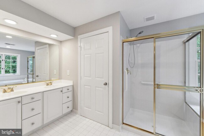 Building Photo - 8048 Kidwell Town Ct