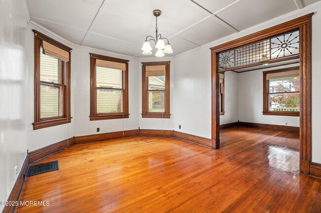 Building Photo - 50-52 Peters Pl