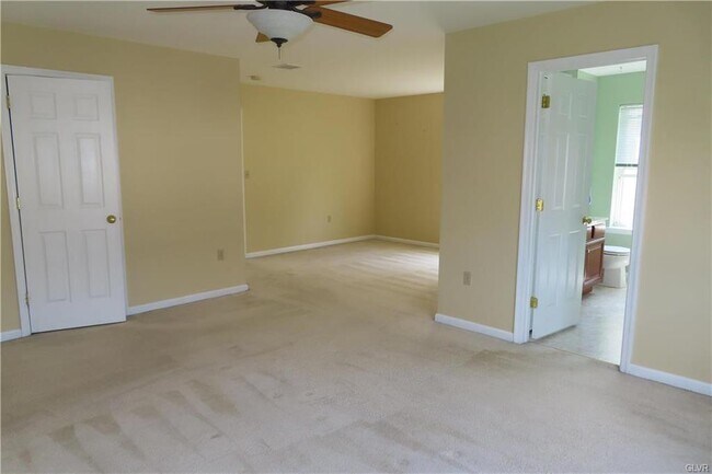 Building Photo - 6810 Hunt Dr