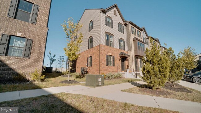 Building Photo - 2630 Jetstream Rd