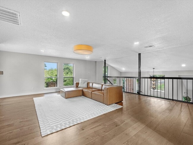 Building Photo - 5041 Nina Lee Ln