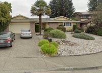 Building Photo - ~Spacious 5 Bed/2 Bath Home in D Section~ Available Now!