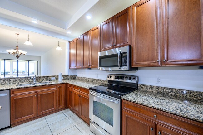 Building Photo - PRICE DROP!! Luxury Waterfront Living with Deeded Dock – Punta Gorda Isles