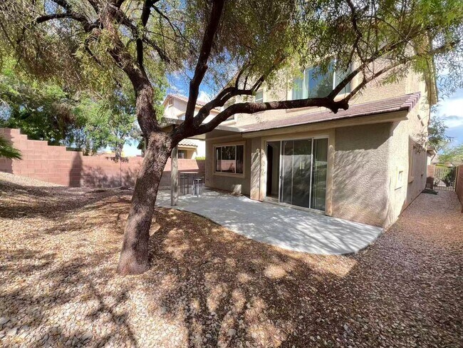 Building Photo - Beautiful and well-maintained two-story home in summerlin