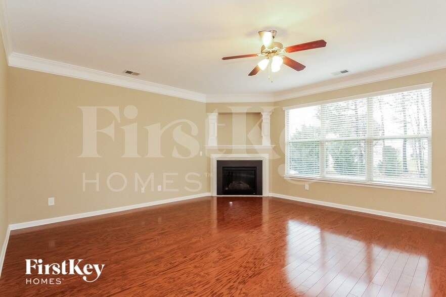 Building Photo - 105 Marquette Drive