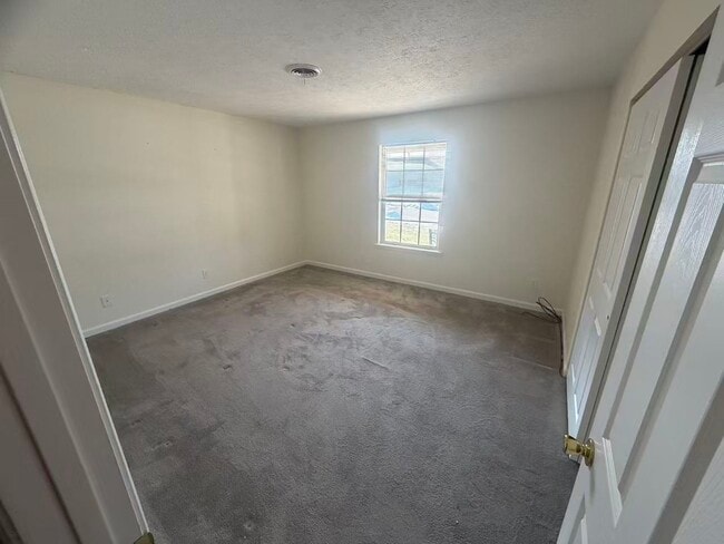 Building Photo - 60 Lauretta Mae Dr