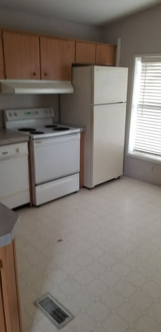 Building Photo - 214 N McHaley St
