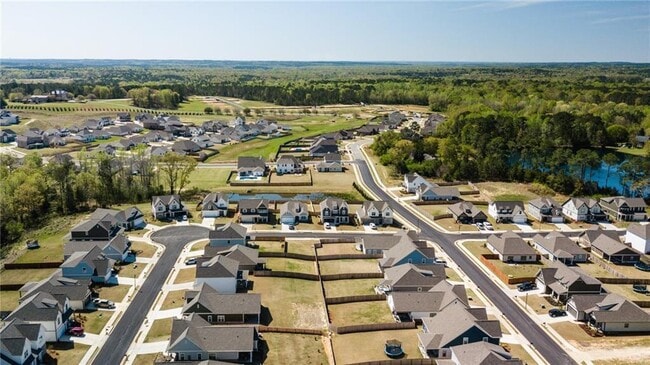 Building Photo - 2332 Rutland Rd