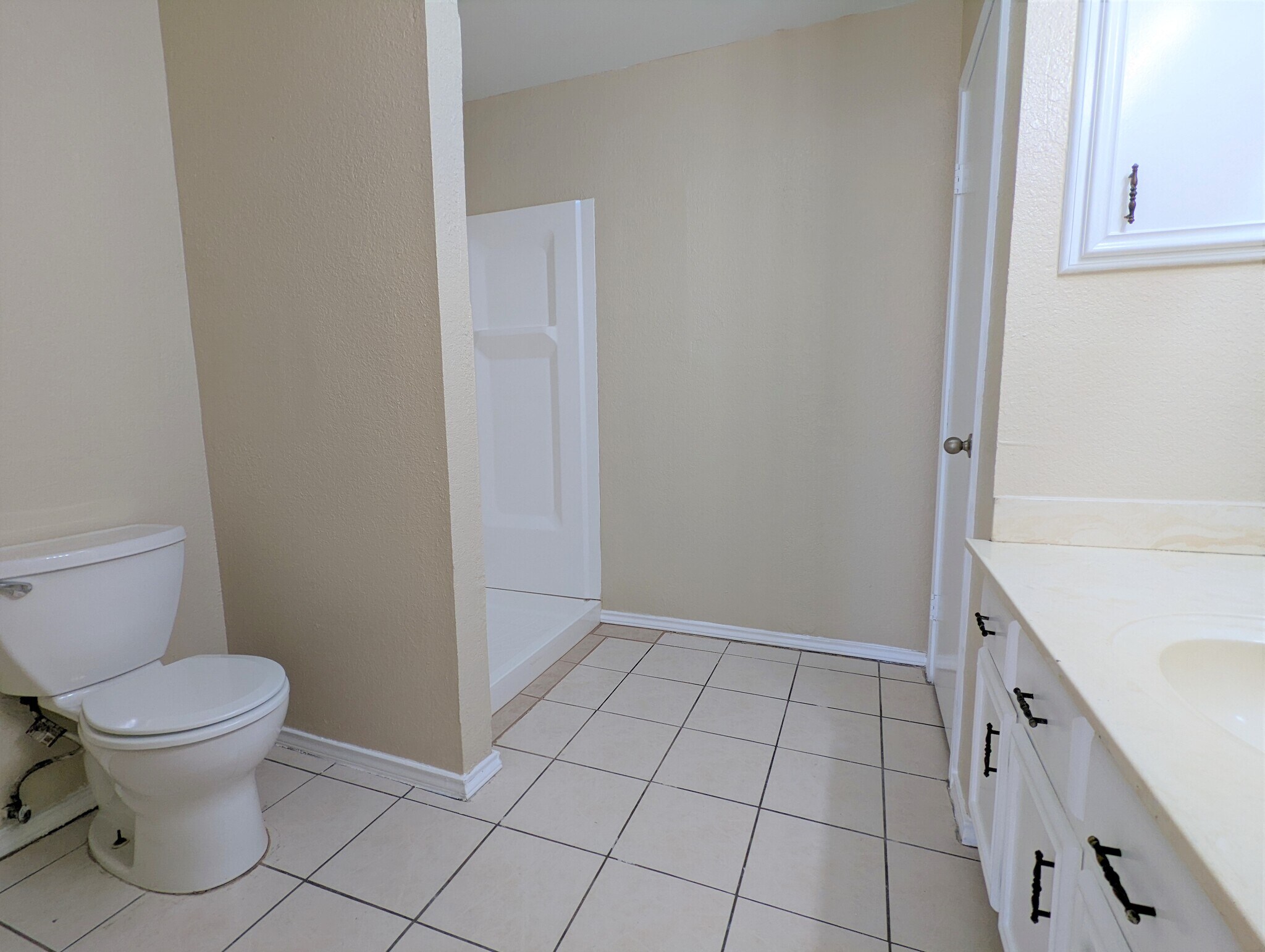 Building Photo - 131 Las Palmas St