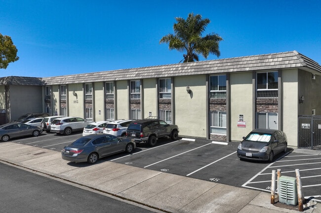 6602-6750 Beadnell Way - Clairemont Complex