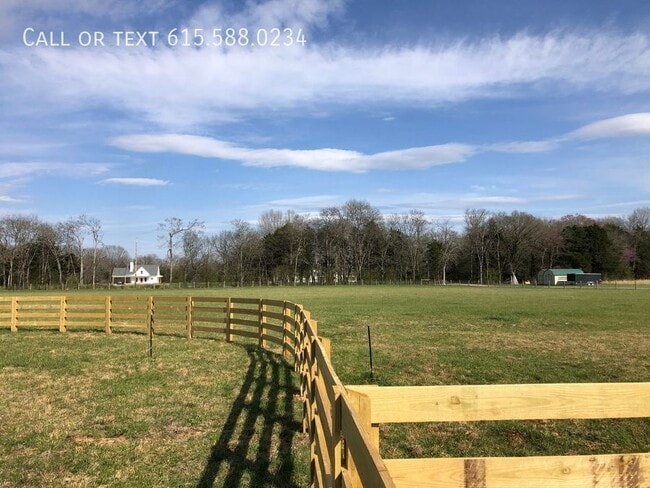 Building Photo - 2705 Warner Rd