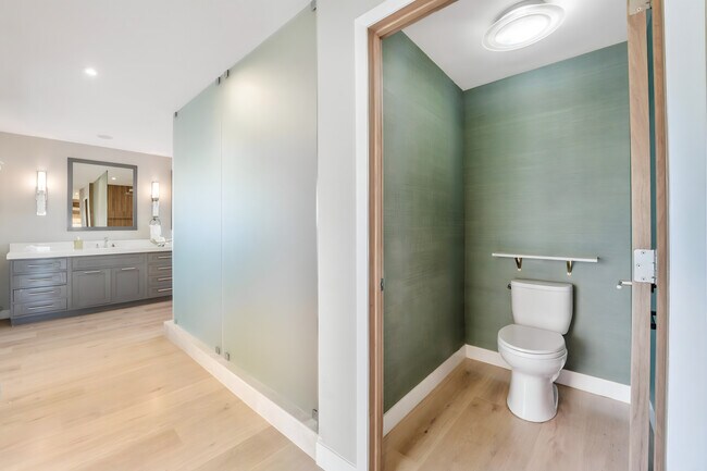 Bathroom #3 / Primary Bathroom - 7611 Rindge Ave