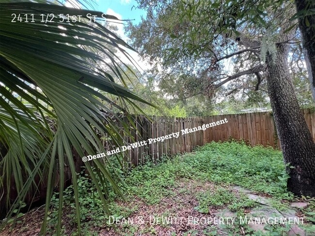 Building Photo - 2411 1/2 51st St S-