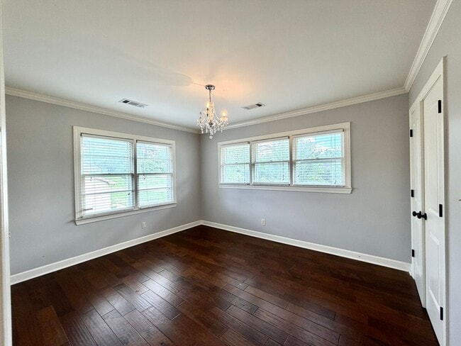 Building Photo - Sharon Hills Neighborhood