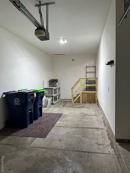 Building Photo - 6939 Alma Ct