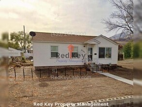 Building Photo - 3150 W Duplex