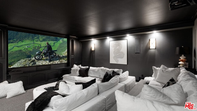 Building Photo - 6110 Merritt Dr