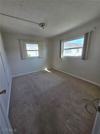 Building Photo - 46 Hamlin Ct