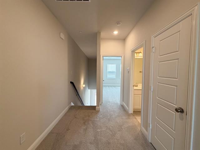 Building Photo - 2117 Layla Dr