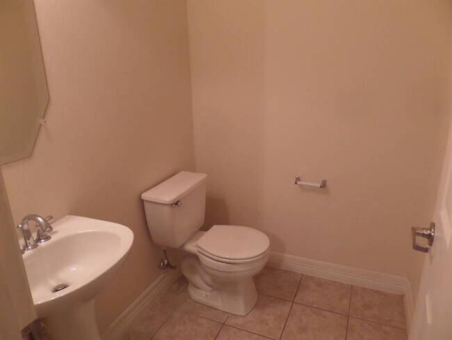 Building Photo - 3710 Sherwood Ln