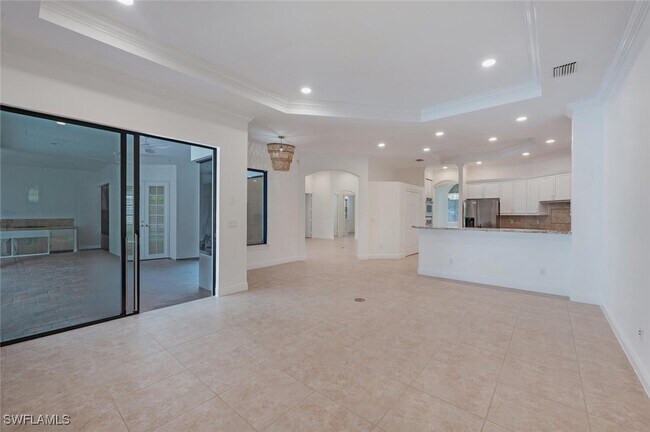 Building Photo - 600 6th Ave N