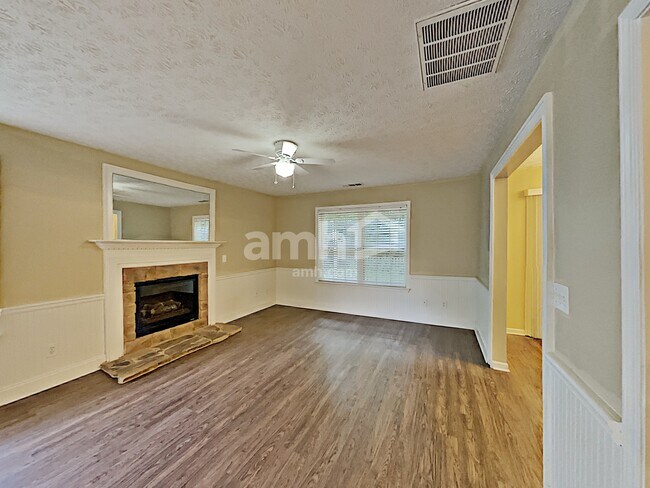 Building Photo - 315 Westminster Dr