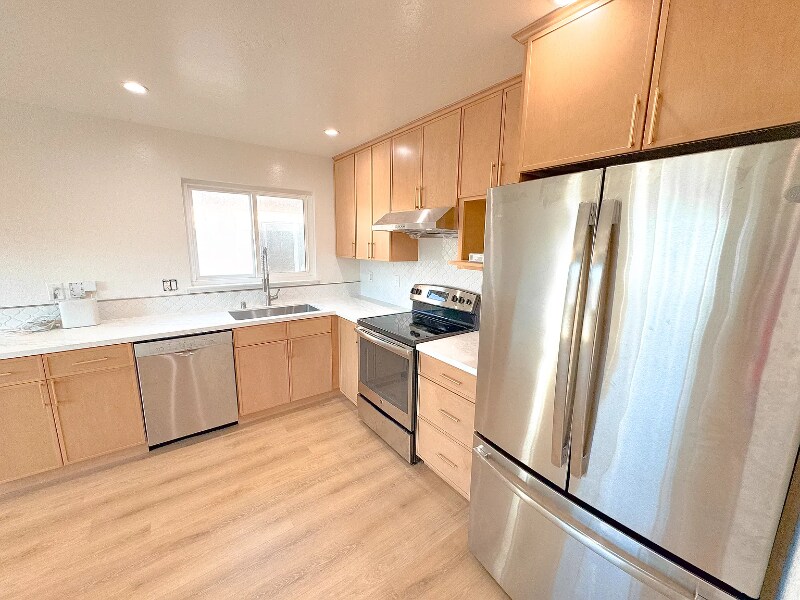 Building Photo - 12 Linden Ave