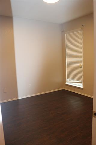 Building Photo - 3912 Chelsea Dr