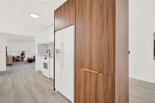 Building Photo - 51 NE 56th Ct