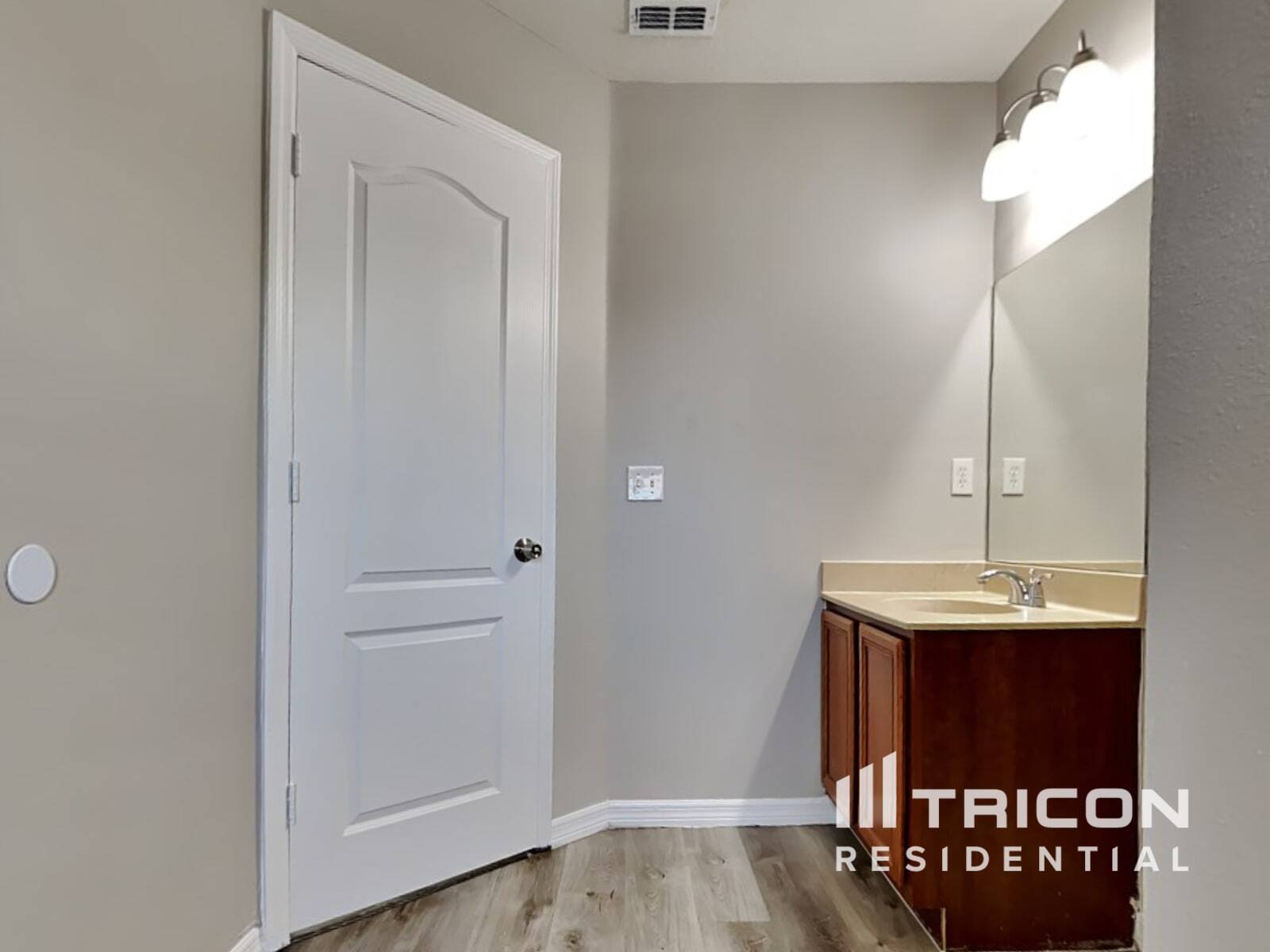 Building Photo - 18816 Litzau Ln
