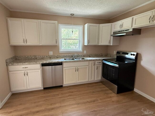 Building Photo - 7845 Le Jeune Dr