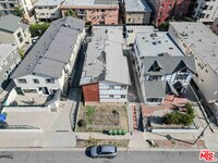 Building Photo - 332 S Wilton Pl