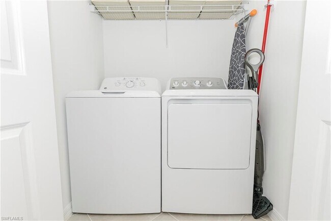 Building Photo - 5583 Double Eagle Cir