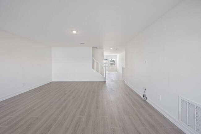 Building Photo - 3463 Silent Gdns Cv